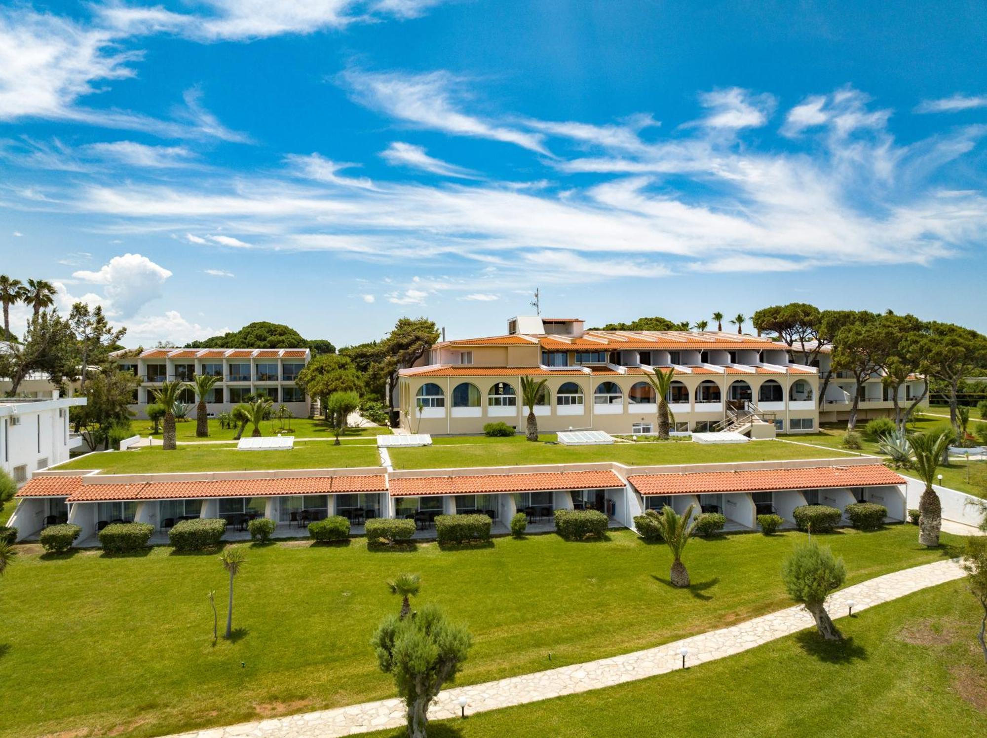 Hotel Pavlina Beach Niforeika Luaran gambar