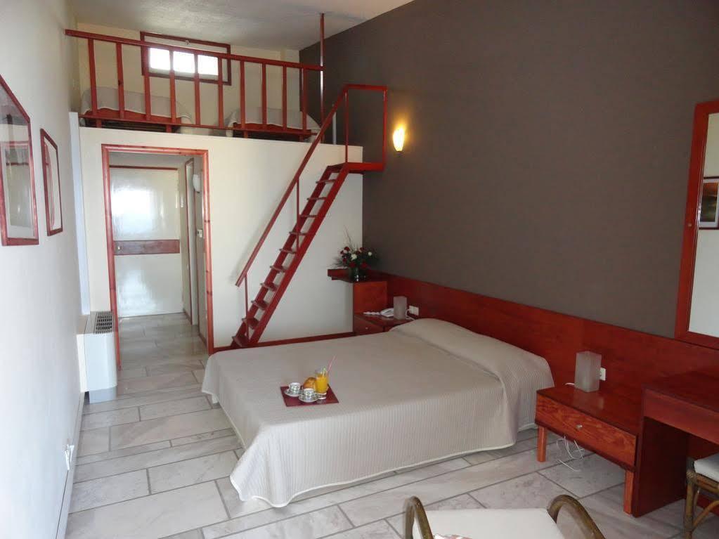 Hotel Pavlina Beach Niforeika Luaran gambar